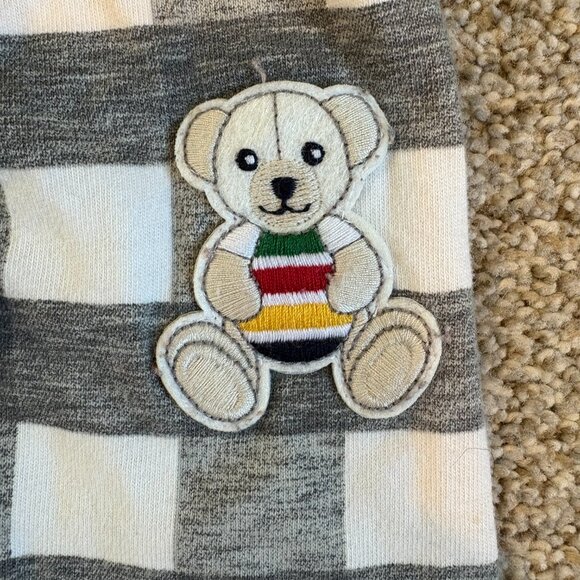 Hudson’s Bay Pyjamas 2 piece PJs 0-6 Months HBC Stripes - Picture 4 of 7